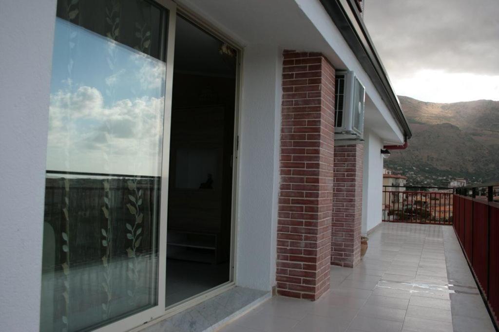 Casa Turrame Villa คารินิ ภายนอก รูปภาพ